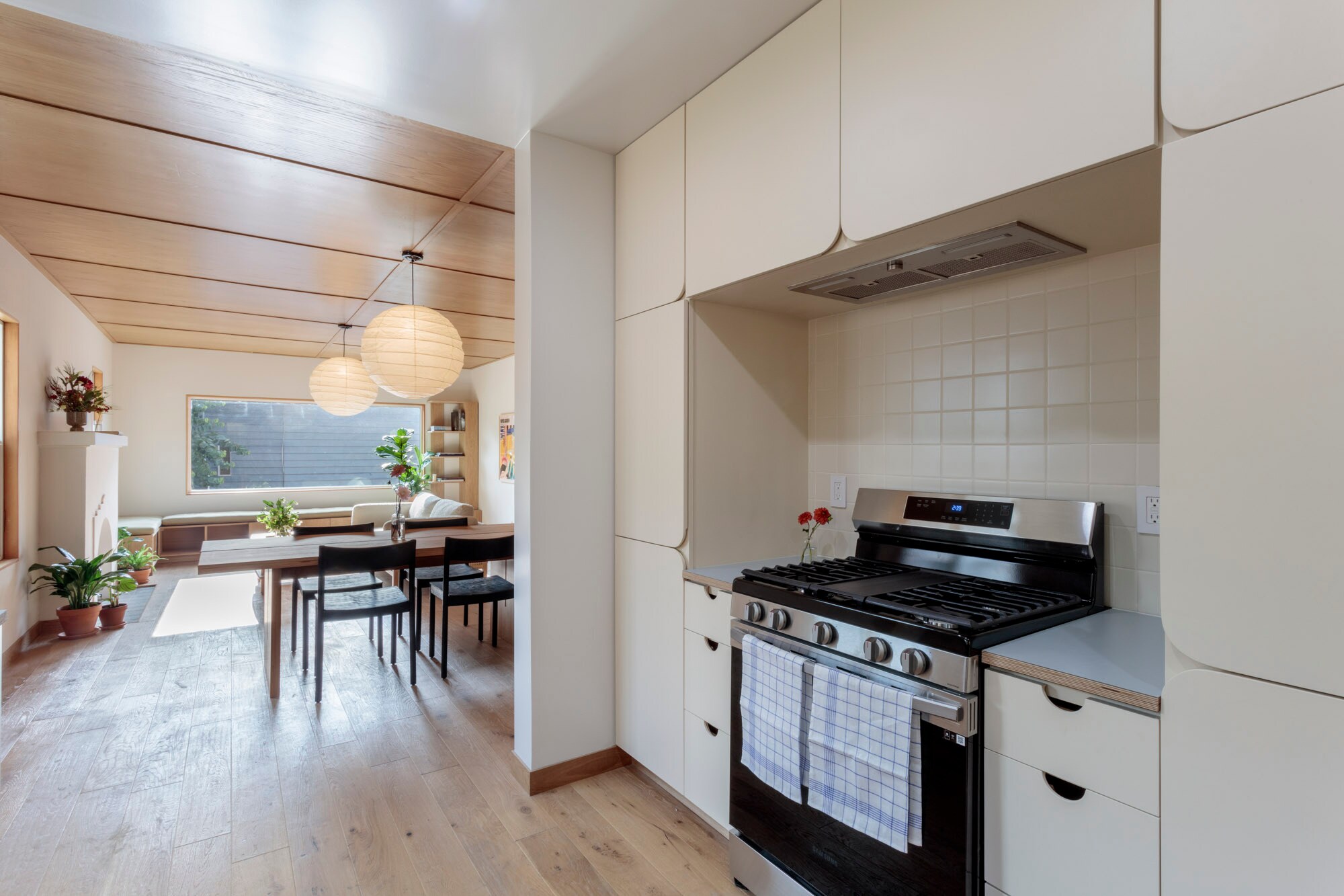 Building Photo - 3361 Hamilton Way