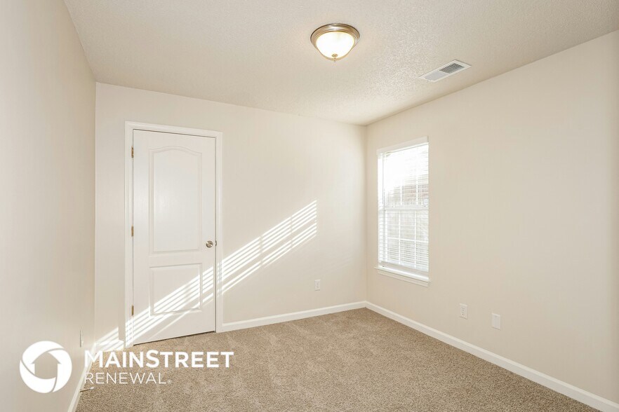 Building Photo - 10130 Cross Valley Dr