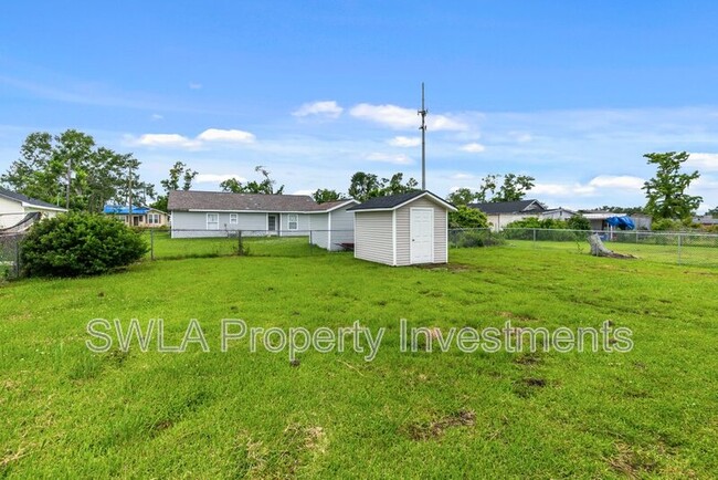 Building Photo - 2510 Sonnier St
