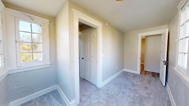 Building Photo - 7408 Dudley Ave