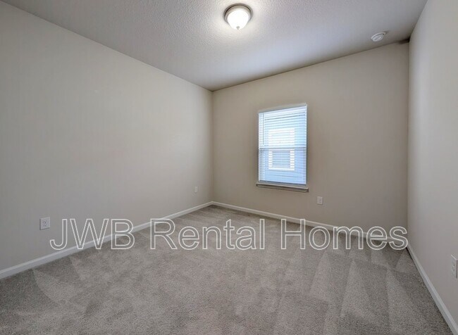 Building Photo - 1411 Tan Tara Trl