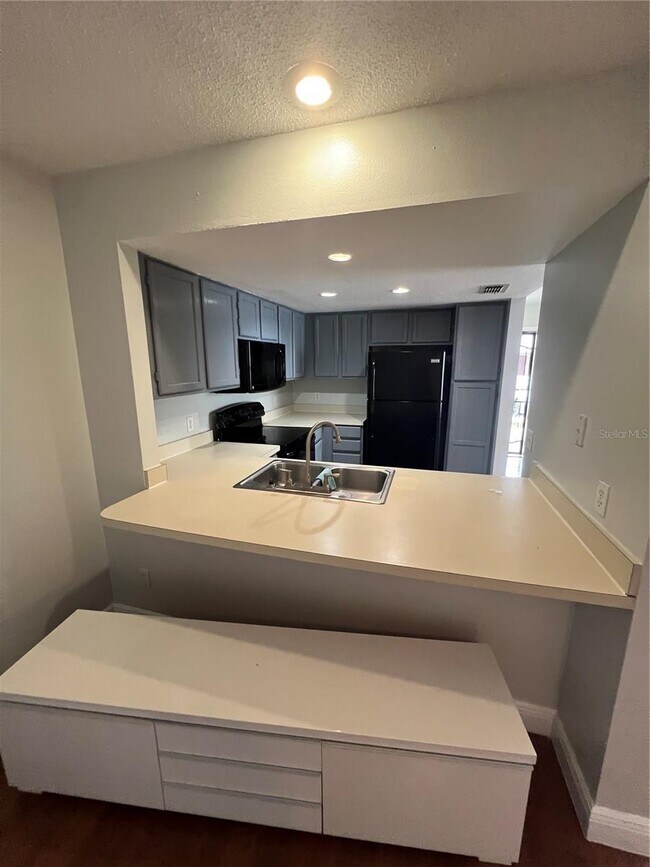 Building Photo - 2421 Summerfield Way