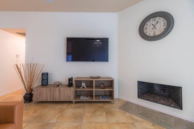 Building Photo - 6 Avenswood Pl