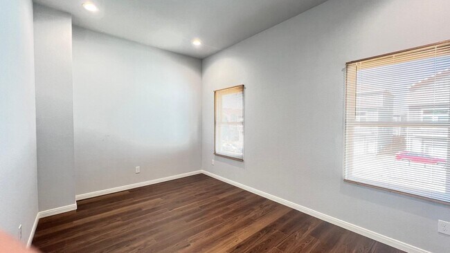 Building Photo - 4922 Dalhart Dr