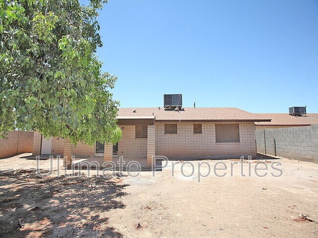 Building Photo - 6043 N 71st Ln