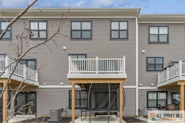 Building Photo - 46 Mariveles Wy