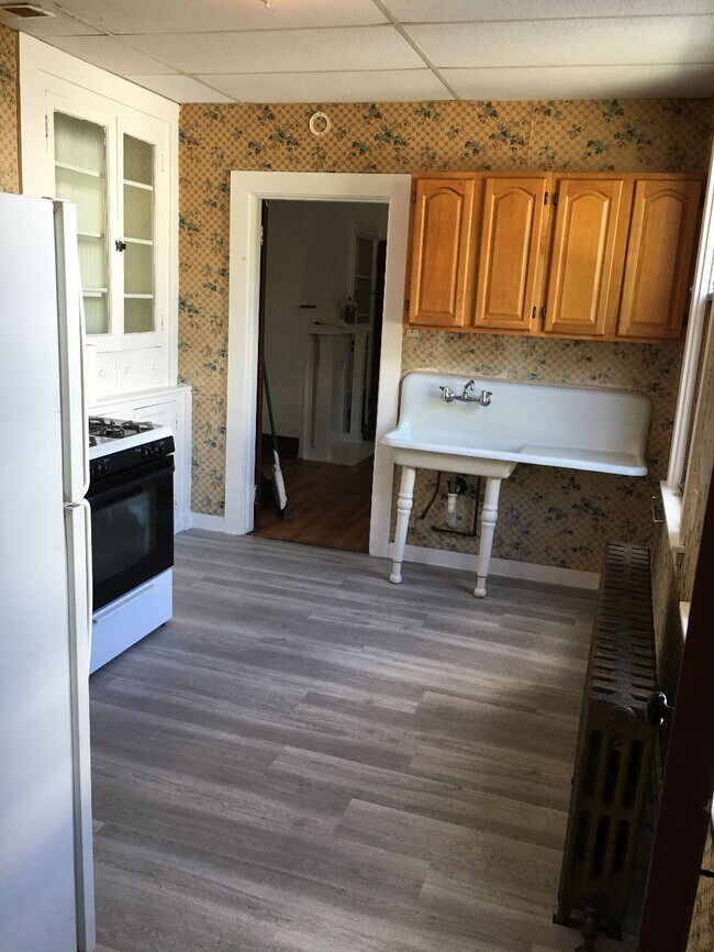Primary Photo - 1343 Lowrie St