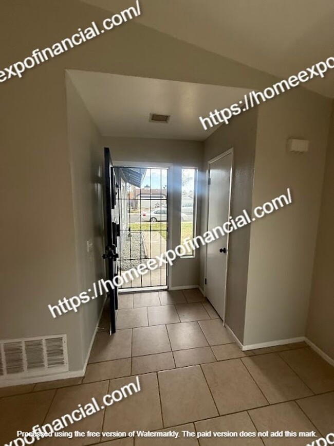 Building Photo - Nice house for rent