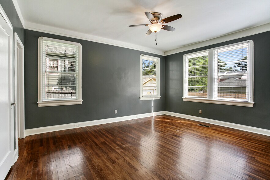 Building Photo - 2106 S Carrollton Ave
