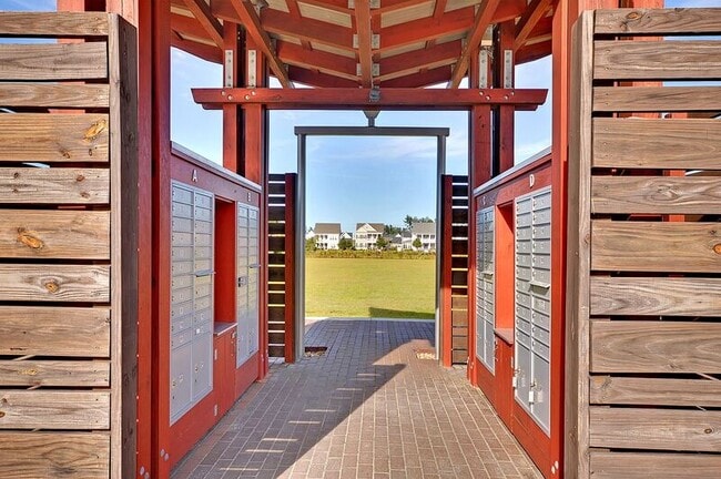 Building Photo - 146 Winding Branch Dr