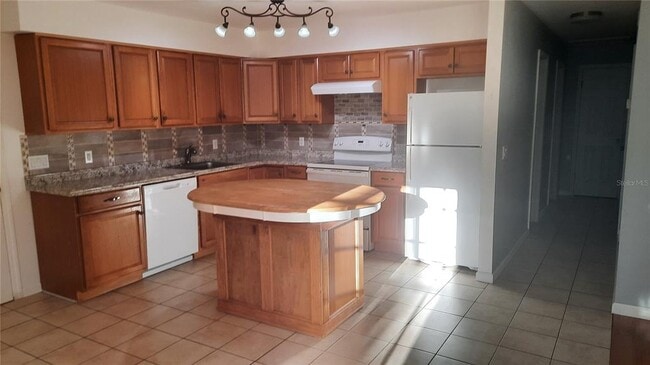 Building Photo - 1333 Bender Ave