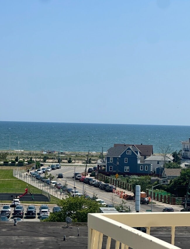 Building Photo - 88-02 Rockaway Beach Blvd