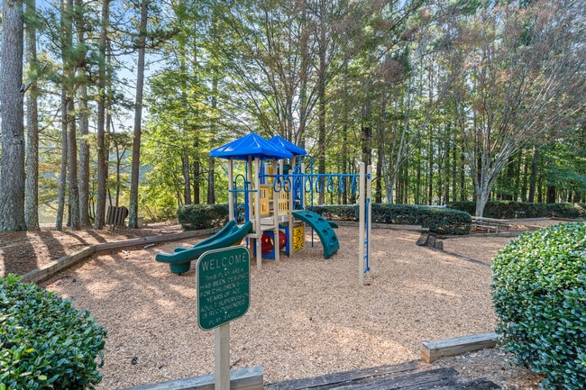 Building Photo - 2637 Forest Meadow Ln