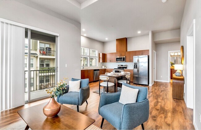 Building Photo - 17181 SW Snowdale St