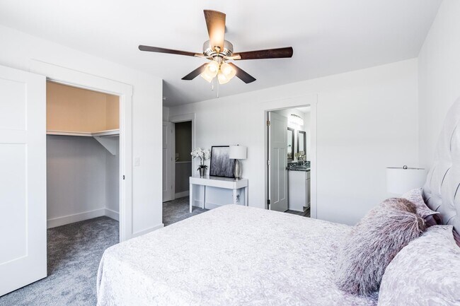 Building Photo - 171 Marbella Cir