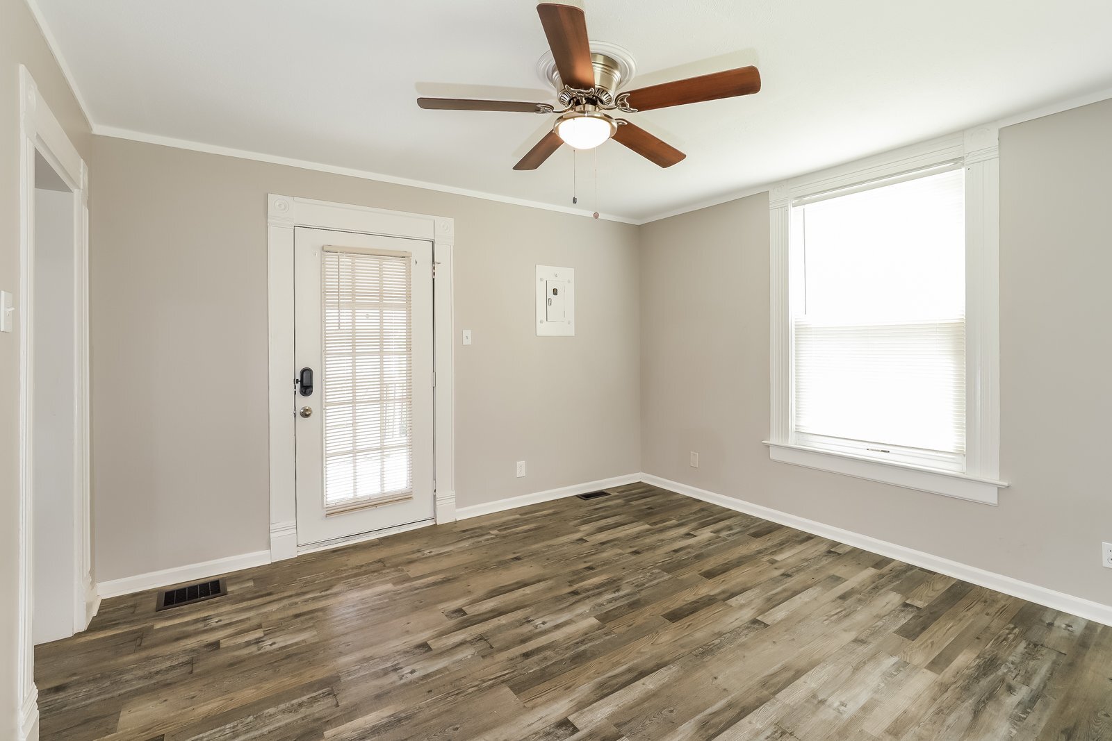 Building Photo - 624 Marion St