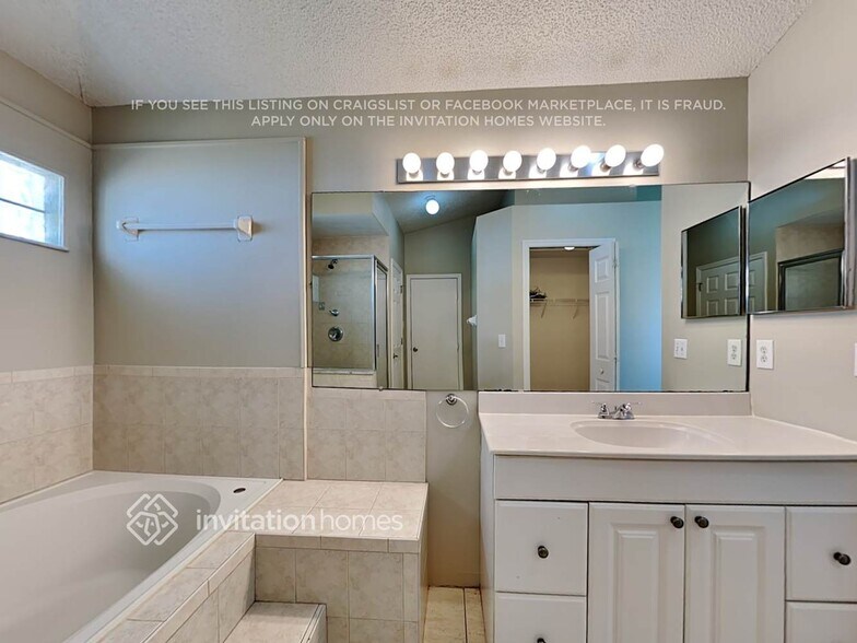 Building Photo - 14411 Grassy Cove Cir