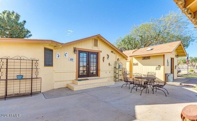 Building Photo - 3232 Carver Rd