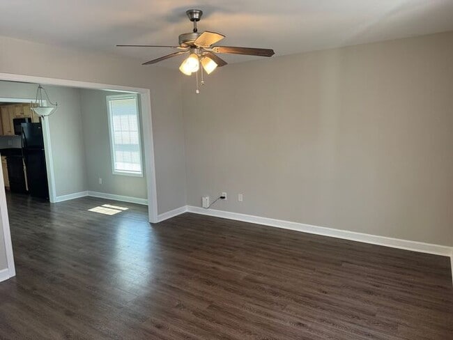 Building Photo - Convenient location near downtown Granite Quarry