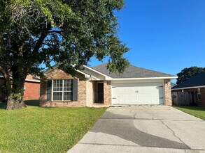 Building Photo - Coming Available 10/7 – 3BR/2BA Patio Home...