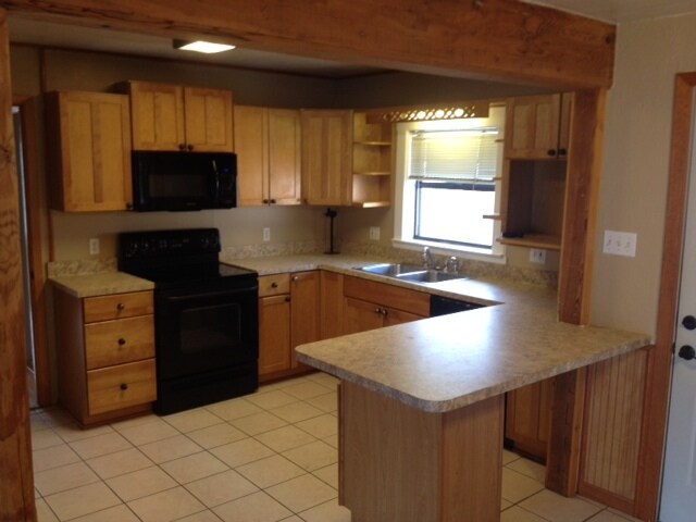 Kitchen - 1240 S Brazos St