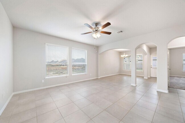 Building Photo - 2915 Painted Sunrise Trail