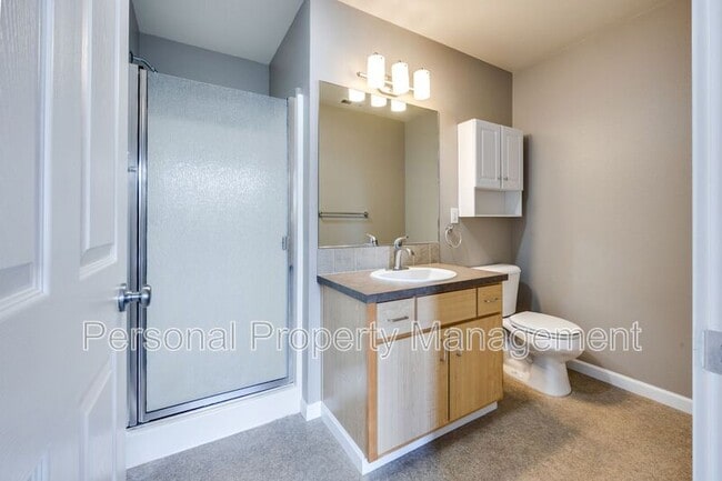 Building Photo - 112 W 24th St