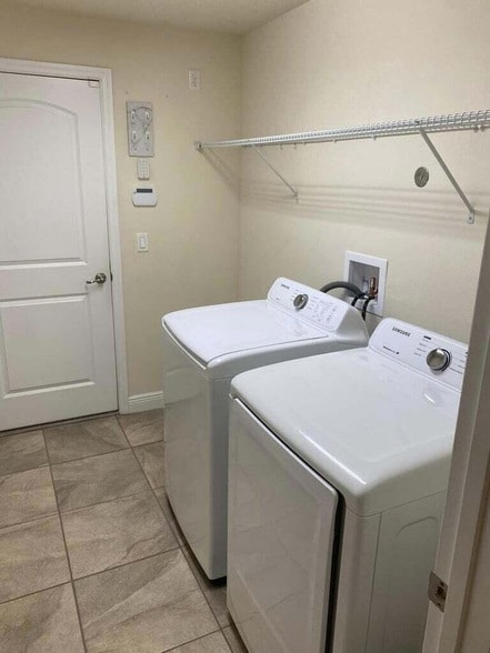 Building Photo - 5910 NW Java Ct