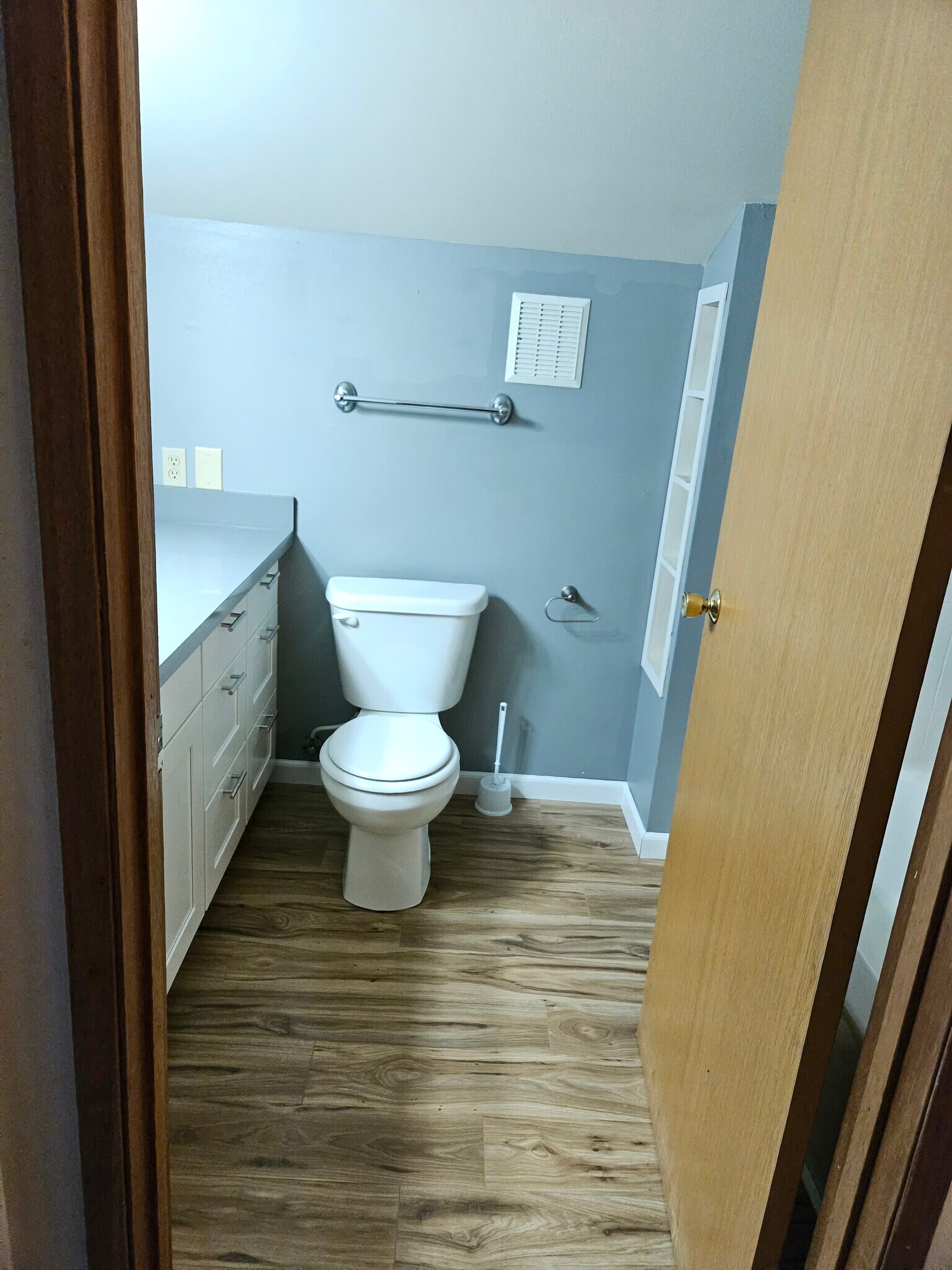 Building Photo - 60 East Falls Place