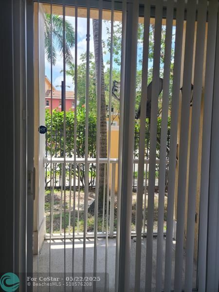 Building Photo - 2659 Carambola Cir N
