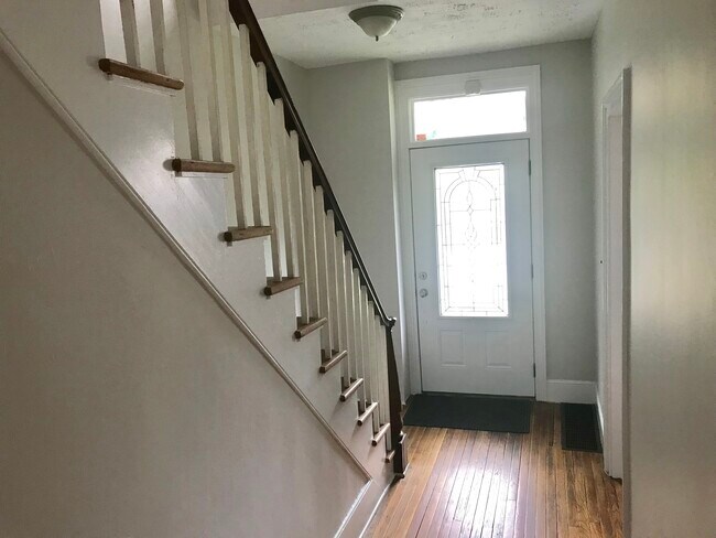 Building Photo - 191 Pulteney St