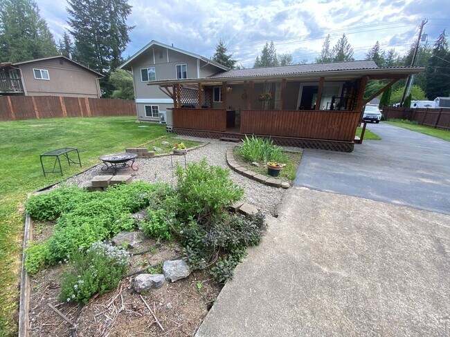 Building Photo - 4 Bed 2 Bath Home in Monroe