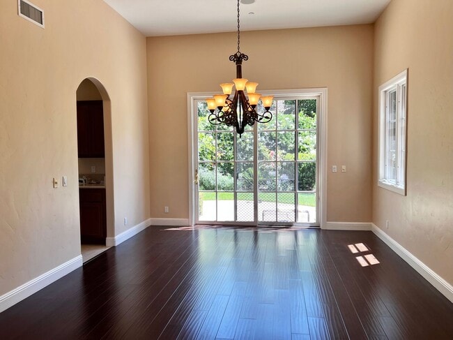 Building Photo - Hidden Gem at the End of the Cul-de-Sac!