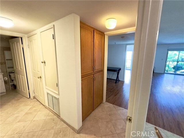 Building Photo - 4501 Cedros Ave