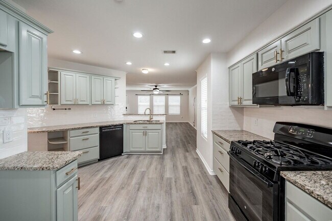 Primary Photo - 9917 Kingfisher Dr