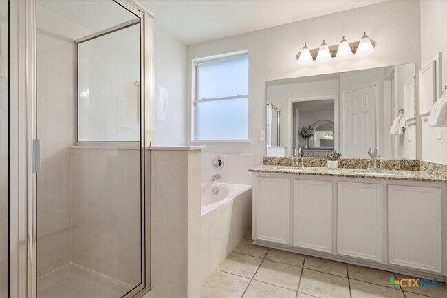 Building Photo - 709 Bighorn Dr