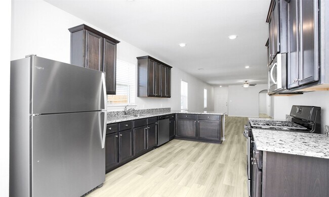 Building Photo - 440 Lone Rider Dr