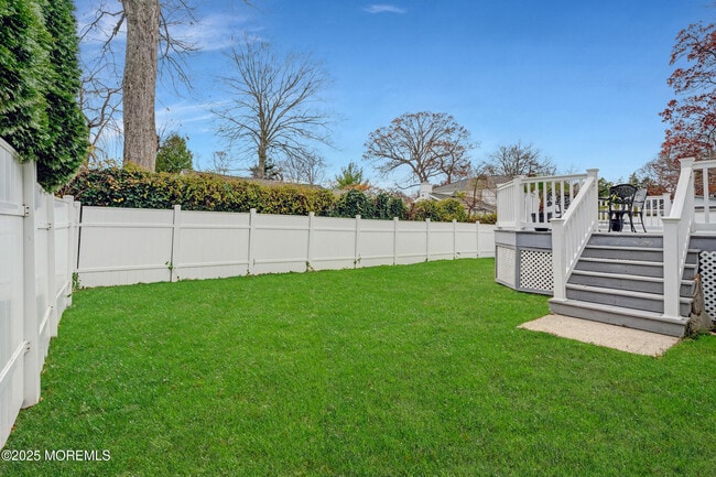 Building Photo - 909 Brookside Ave