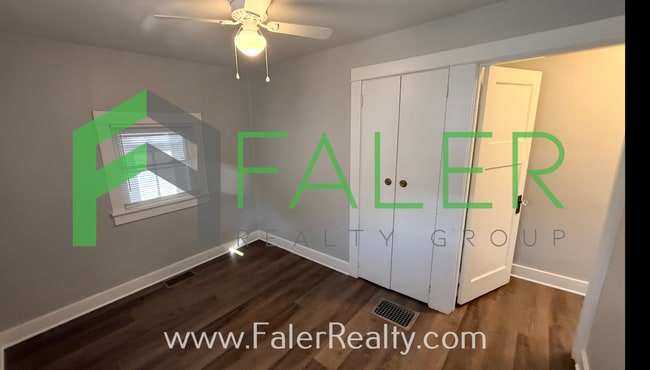 Building Photo - Belmont Bungalow!