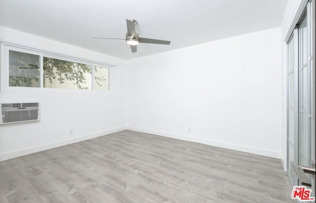 Building Photo - 1261 Laurel Ave