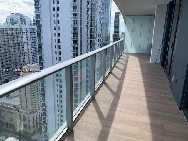 Building Photo - 1010 Brickell Ave