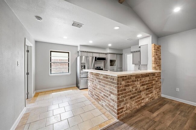 Building Photo - 11506 Hornbrook Dr