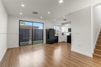 Building Photo - 412 SW 1st St