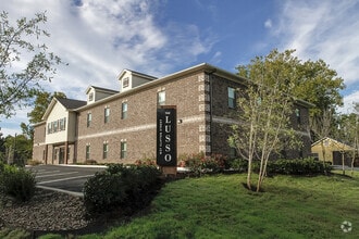 Building Photo - The Lusso