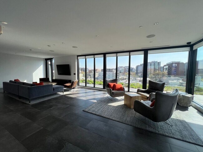 Building Photo - 57 N St NW