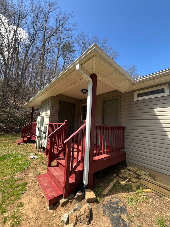 Building Photo - Swannanoa - Beloved Beacon Village!