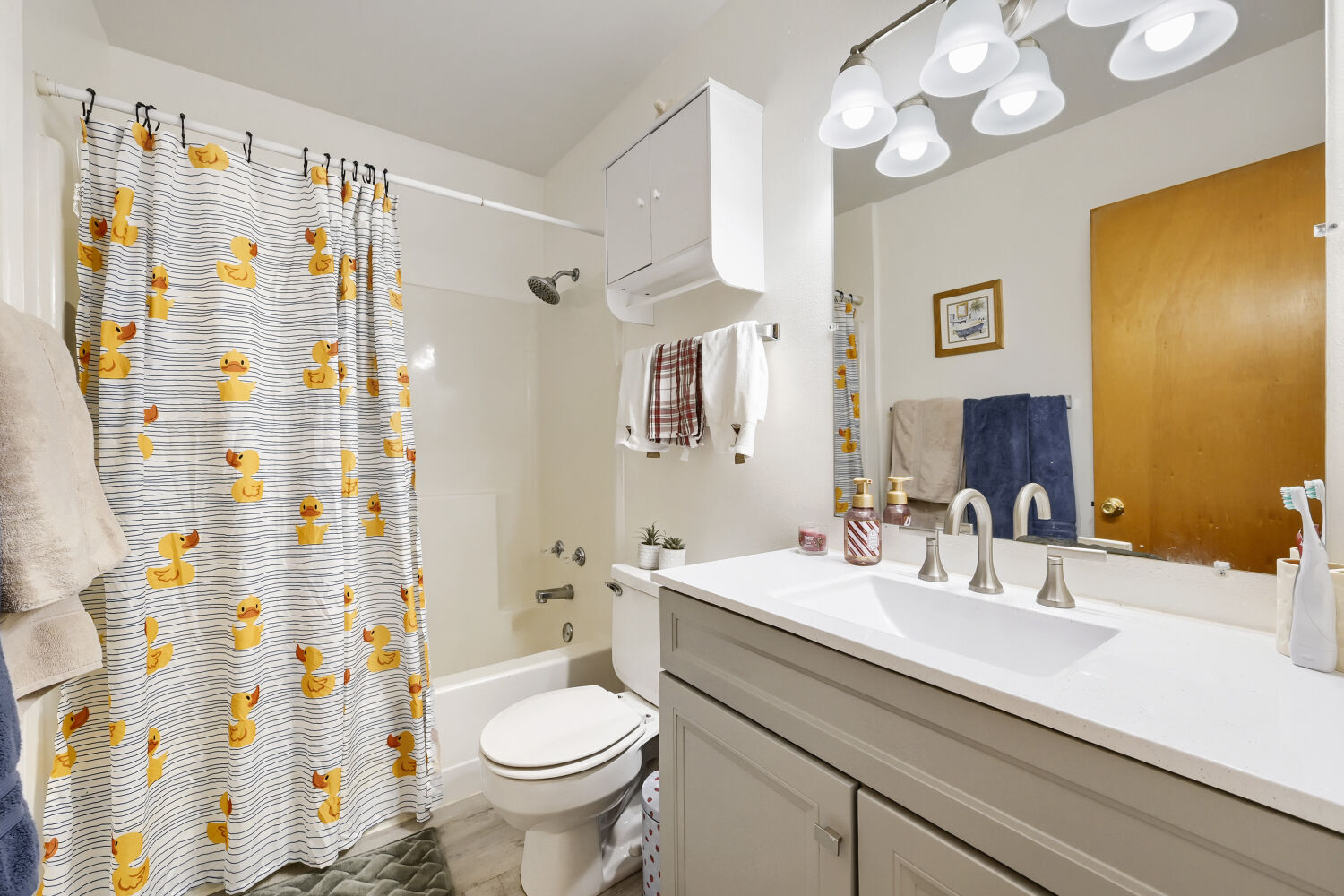 Upstairs bathroom - 1547 Secrest Ct