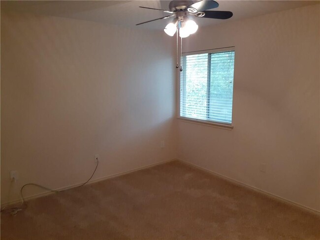 Building Photo - 3725 Castle Rock Dr