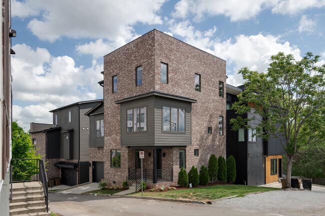 Building Photo - 1113 Wade Ave