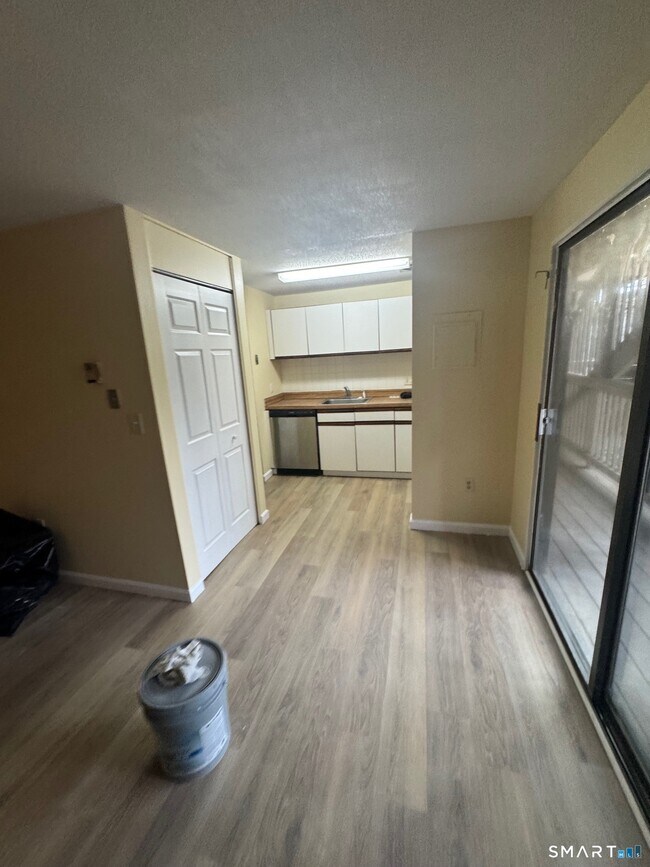 Building Photo - 184 Burgundy Hill Ln